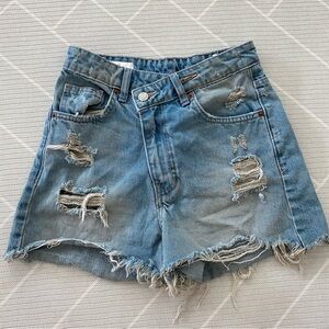 ZARA Distressed Light Blue Denim Shorts Women’s Size 2